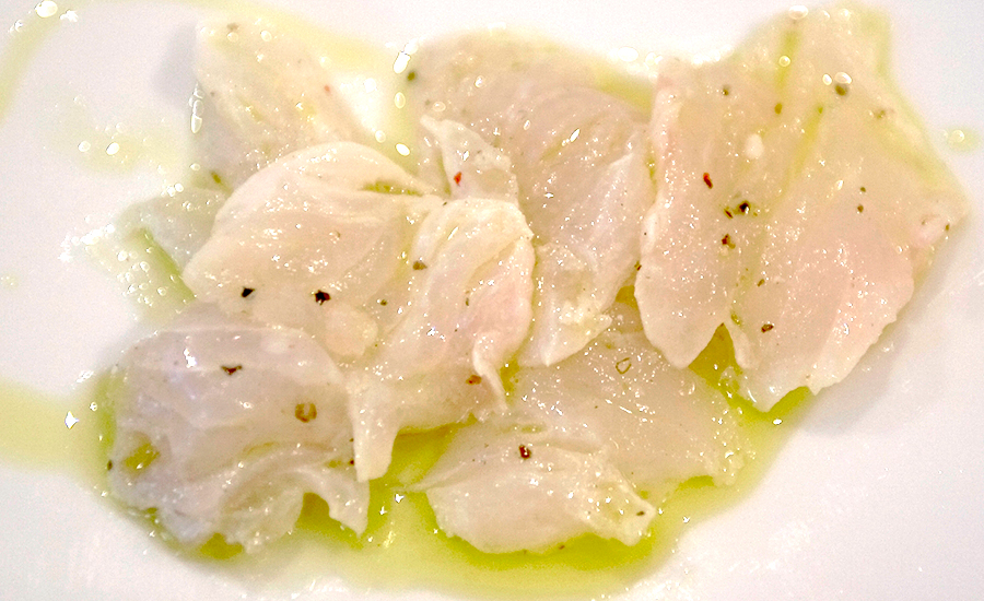 ROHER FISCH MIT TRÜFFELN UND APFELDESTILLAT