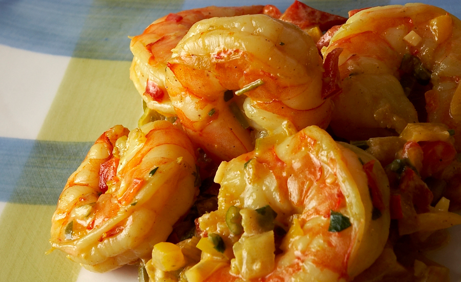 RIESENGARNELEN ODER SCAMPI IN PAPRIKA-TRIKOLORE MIT HIMBEERBRAND